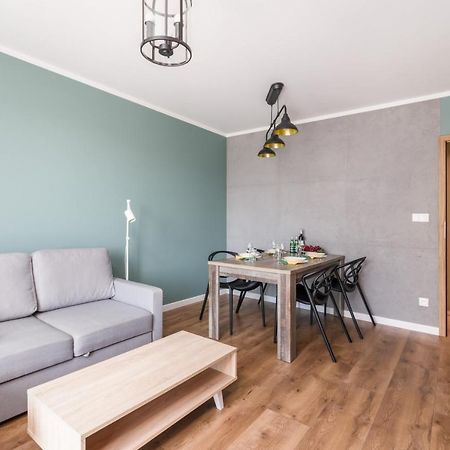 Poznan Serbska 2 Miejsca Parkingowe By Noclegi Renters Kültér fotó